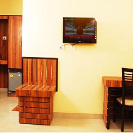 Didi Hotel Лакнау Екстериор снимка