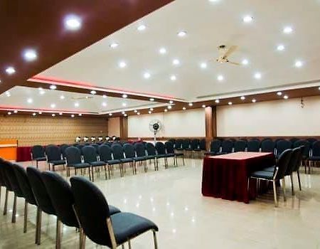 Didi Hotel Лакнау Екстериор снимка