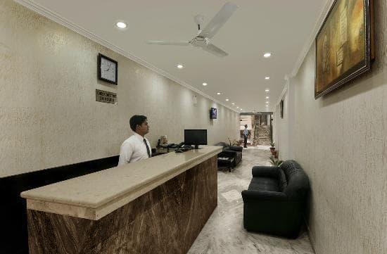 Didi Hotel Лакнау Екстериор снимка