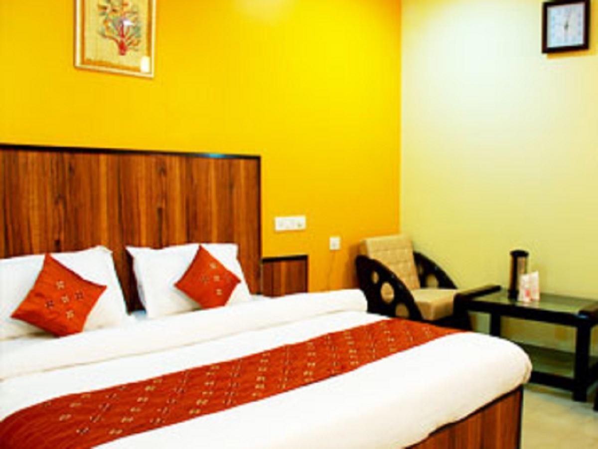 Didi Hotel Лакнау Екстериор снимка